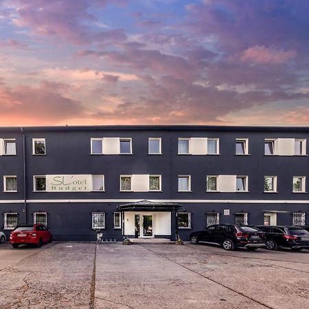 Sl'Otel Budget Bernburg Bagian luar foto