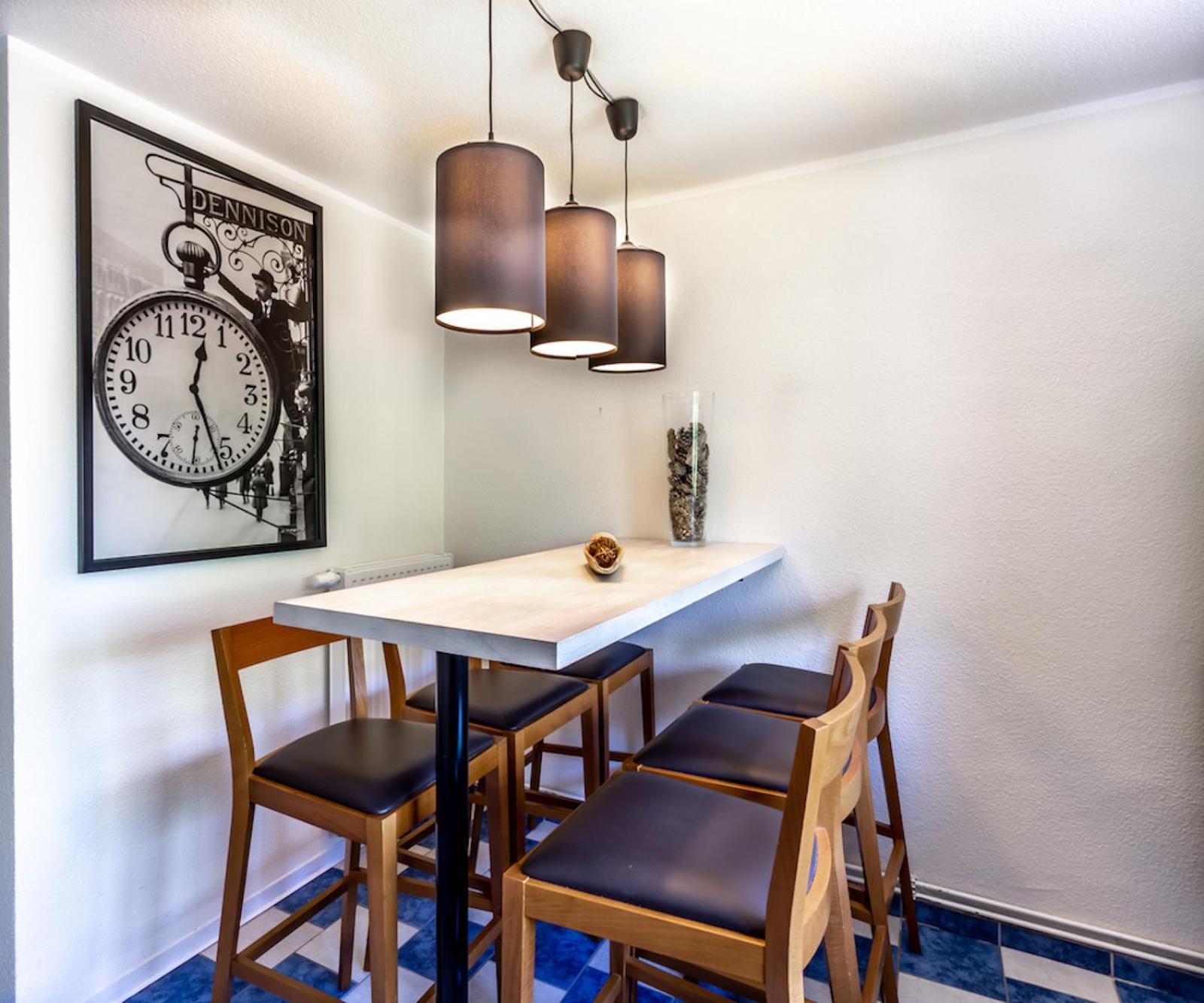 Sl'Otel Budget Bernburg Bagian luar foto