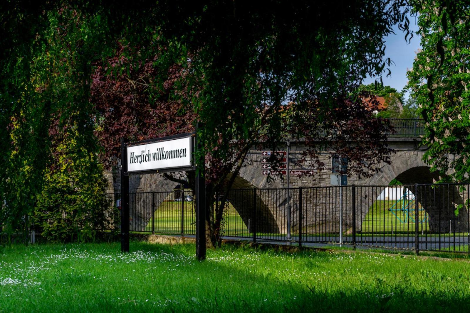 Sl'Otel Budget Bernburg Bagian luar foto