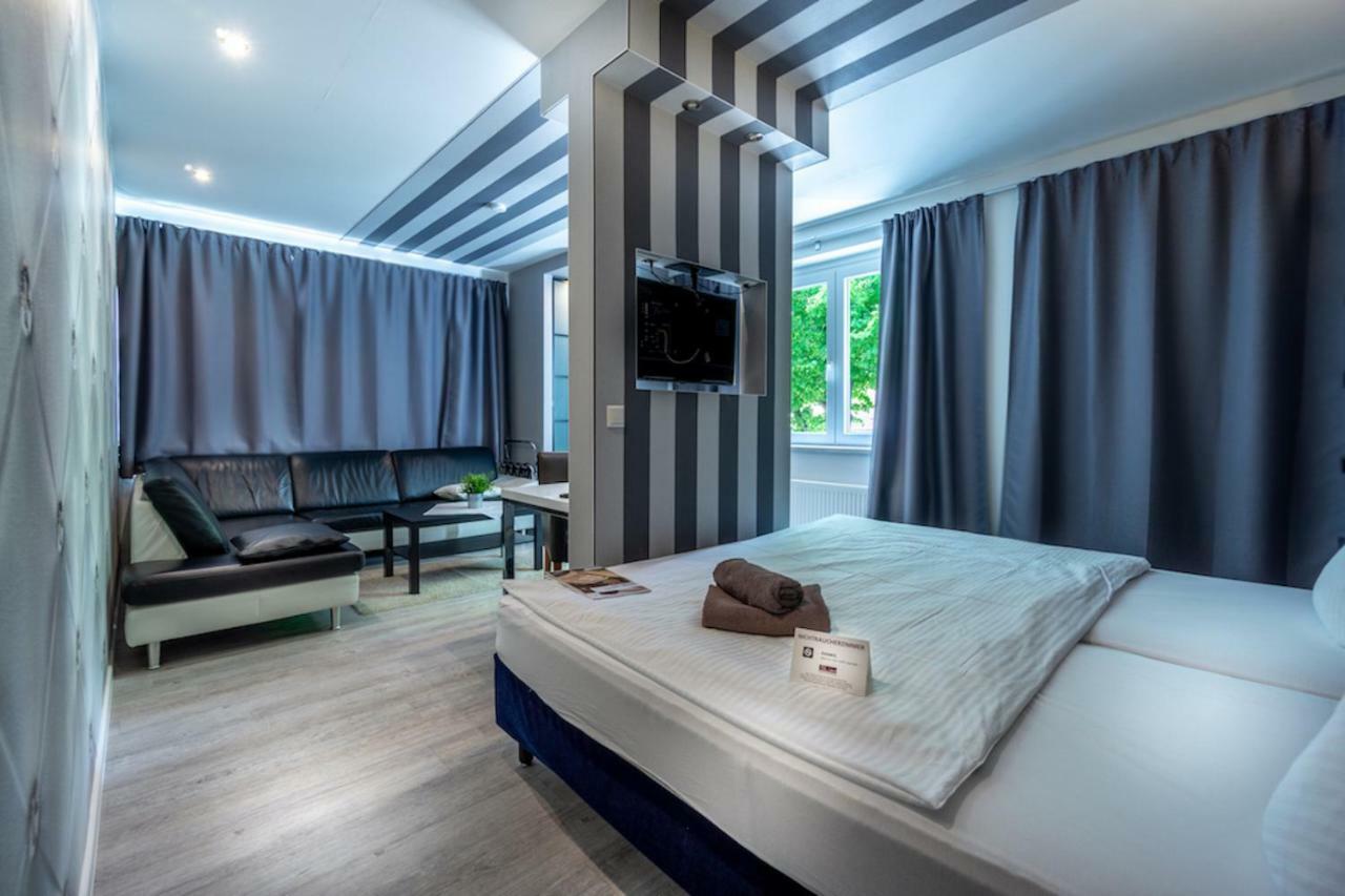 Sl'Otel Budget Bernburg Bagian luar foto