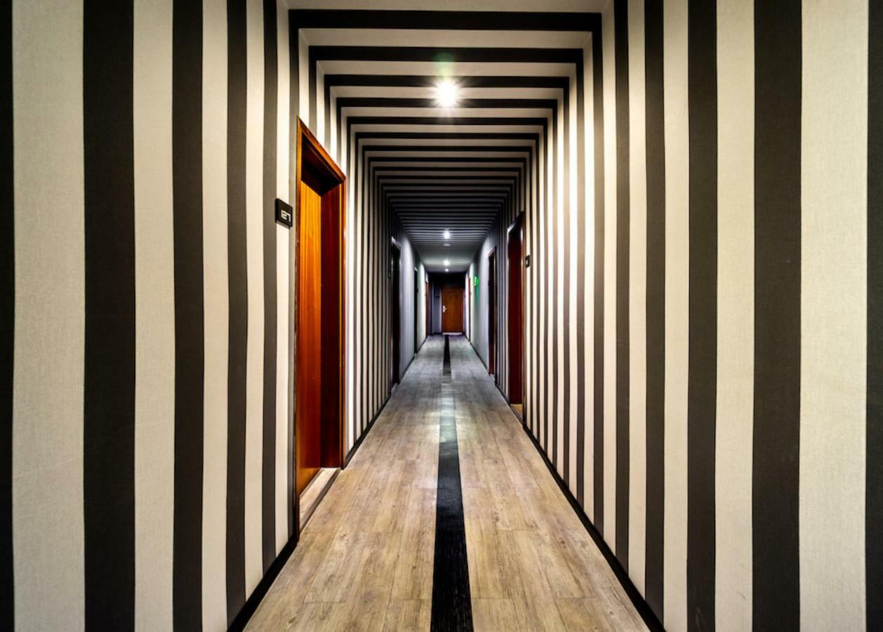 Sl'Otel Budget Bernburg Bagian luar foto
